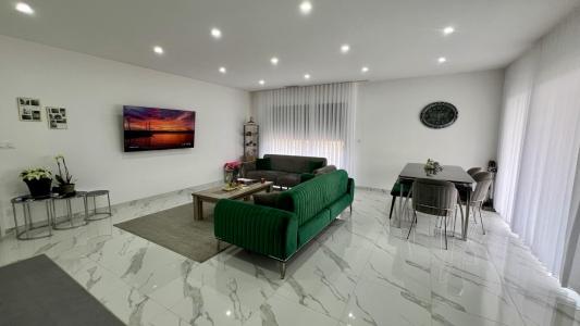 For sale QUARTIER RESIDENTIEL 6 rooms 140 m2 Herault (34490) photo 0