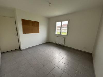 For sale CENTRE VILLE 2 rooms 107 m2 Ain (01540) photo 2