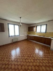 For sale Saint-martin-de-crau 5 rooms 145 m2 Bouches du Rhone (13310) photo 3
