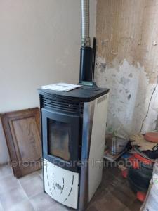 For sale Egletons 4 rooms 75 m2 Correze (19300) photo 3