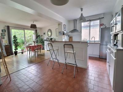 For sale Angers 6 rooms 166 m2 Maine et loire (49100) photo 2