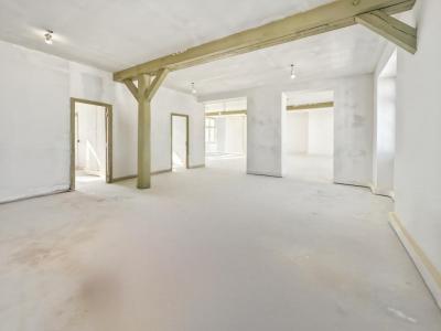 For rent Paris-11eme-arrondissement 199 m2 Paris (75011) photo 3