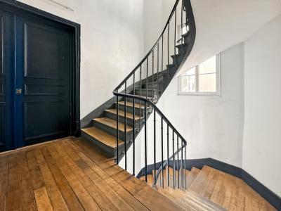For rent Paris-11eme-arrondissement 199 m2 Paris (75011) photo 4