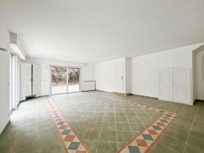 Annonce Location 9 pices Maison Gaude 06