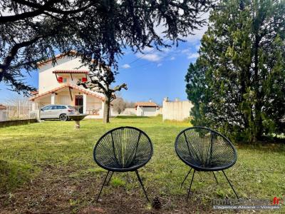 For sale Laudun 5 rooms 99 m2 Gard (30290) photo 3