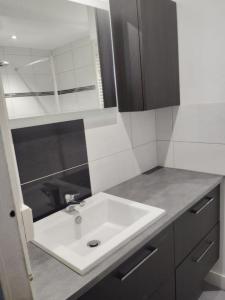 For sale 5 rooms 89 m2 Deux sevres (79240) photo 3