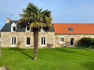 For sale PROCHE COMMERCES 10 rooms 174 m2 Cotes d'armor (22300) photo 0