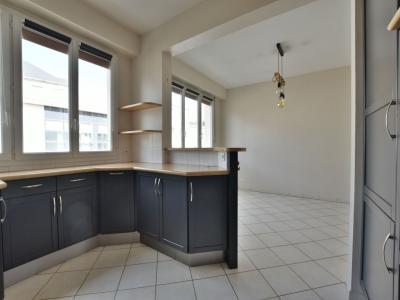 For sale CENTRE VILLE 4 rooms 122 m2 Maine et loire (49300) photo 4