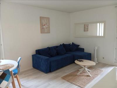 For rent Thiais 2 rooms 49 m2 Val de Marne (94320) photo 0