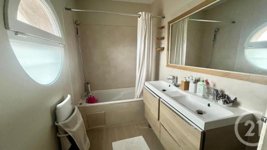 For sale Lattes 3 rooms 75 m2 Herault (34970) photo 2