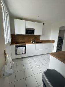 For rent Lyon-5eme-arrondissement 3 rooms 56 m2 Rhone (69005) photo 2