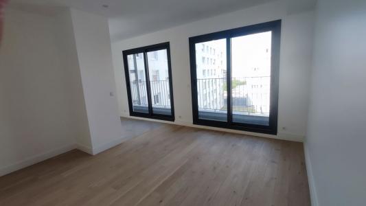 For sale 3 rooms 52 m2 Paris (75019) photo 1