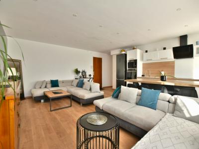 For sale 5 rooms 104 m2 Maine et loire (49300) photo 4