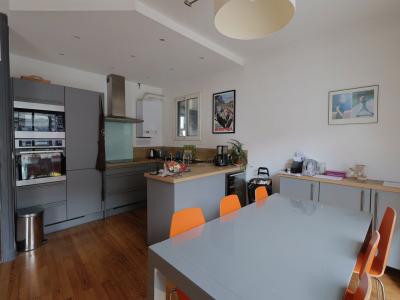 For sale HYPER CENTRE 6 rooms 163 m2 Pyrenees atlantiques (64000) photo 4