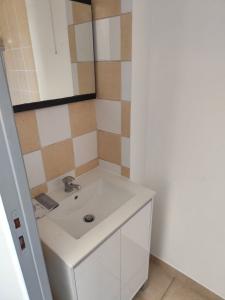 For sale AIX NORD 1 room 28 m2 Bouches du Rhone (13860) photo 4
