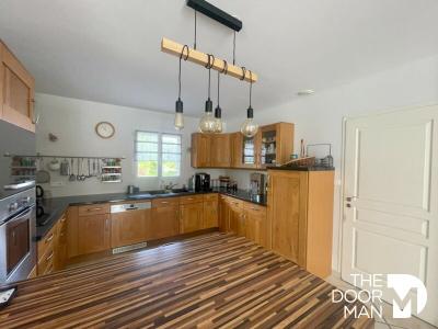 For sale Saint-gelais 6 rooms 139 m2 Deux sevres (79410) photo 2