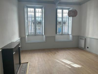 For rent Bordeaux 2 rooms 35 m2 Gironde (33000) photo 1