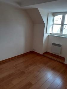 For sale Fougeres 3 rooms 42 m2 Ille et vilaine (35300) photo 3