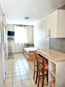 For rent Chateauroux 1 room 20 m2 Indre (36000) photo 0