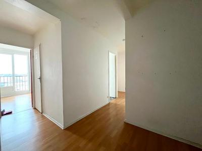 For sale Compiegne 3 rooms 66 m2 Oise (60200) photo 2