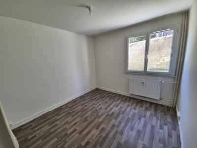 Louer Appartement 68 m2 Bogny-sur-meuse