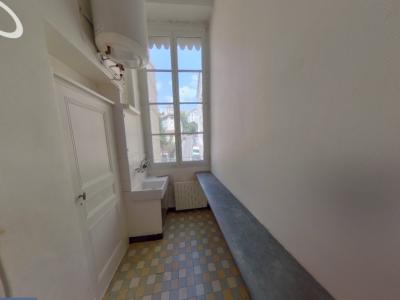 For rent Lyon-1er-arrondissement 3 rooms 76 m2 Rhone (69001) photo 2