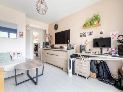 For sale Pantin 3 rooms 49 m2 Seine saint denis (93500) photo 1