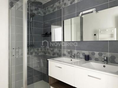 For sale Pau 4 rooms 69 m2 Pyrenees atlantiques (64000) photo 4