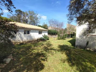 For sale AU CALME 6 rooms 119 m2 Aude (11200) photo 2