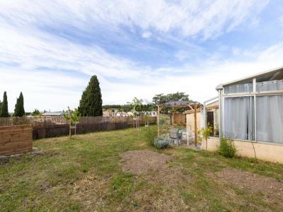 For sale Pouget 4 rooms 82 m2 Herault (34230) photo 2