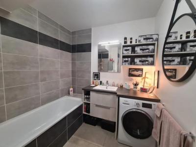 For sale Thonon-les-bains 2 rooms 41 m2 Haute savoie (74200) photo 4