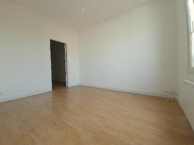 For sale 1 room 32 m2 Oise (60100) photo 2