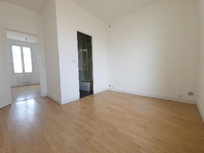 For sale 1 room 32 m2 Oise (60100) photo 4