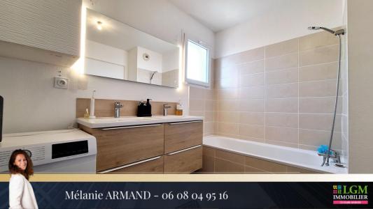 For sale Aimargues 4 rooms 75 m2 Gard (30470) photo 4