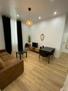 For sale Nimes 3 rooms 47 m2 Gard (30000) photo 0