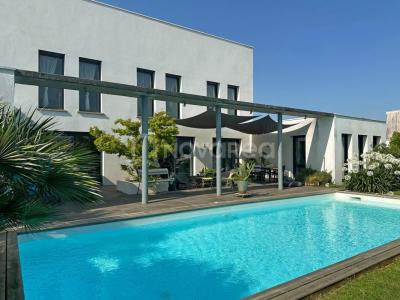 For sale Pau 6 rooms 192 m2 Pyrenees atlantiques (64000) photo 0