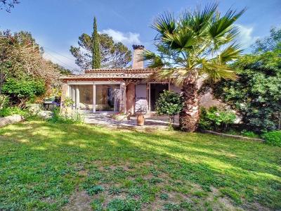 For sale 5 rooms 95 m2 Var (83550) photo 0