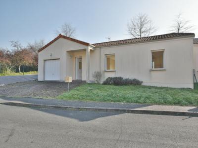 For sale CHOLET RSIDENTIEL 5 rooms 91 m2 Maine et loire (49300) photo 0