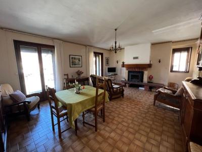 For sale EN PRIPHRIE DU CENTRE 4 rooms 105 m2 Herault (34220) photo 2
