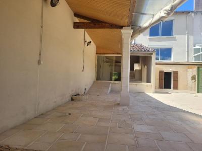 For sale 6 rooms 290 m2 Charente maritime (17400) photo 0
