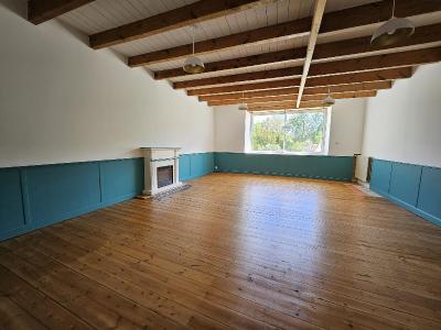 For sale 6 rooms 290 m2 Charente maritime (17400) photo 1