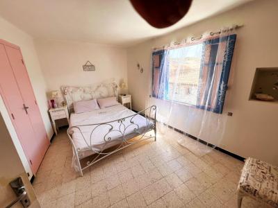For sale 4 rooms 75 m2 Aude (11200) photo 3