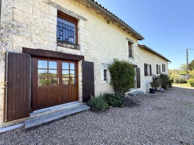 For sale Nanteuil-auriac-de-bourzac 6 rooms 220 m2 Dordogne (24320) photo 2