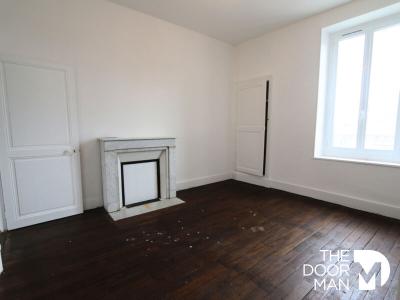For sale Sancoins 3 rooms 79 m2 Cher (18600) photo 3