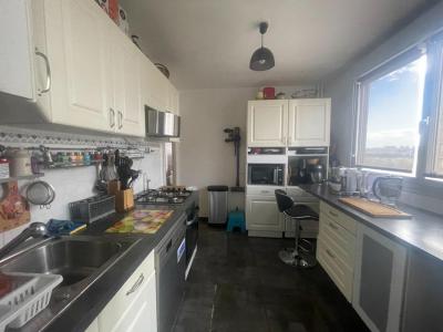 For sale Lyon-8eme-arrondissement 3 rooms 66 m2 Rhone (69008) photo 2