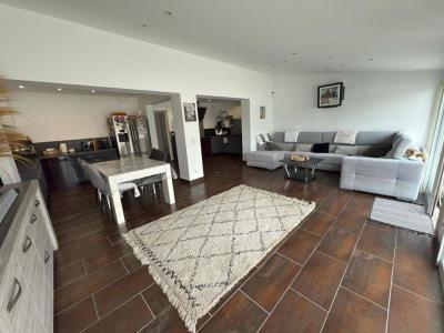 For sale Frontignan 9 rooms 211 m2 Herault (34110) photo 2