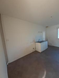 For sale Pontivy 82 m2 Morbihan (56300) photo 3