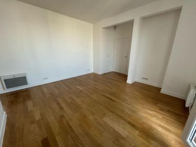 Louer Appartement 76 m2 Paris-4eme-arrondissement