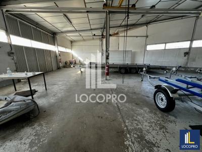 For rent Pontet 600 m2 Vaucluse (84130) photo 2