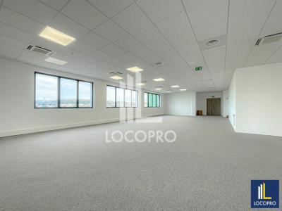 For rent Vitrolles 152 m2 Bouches du Rhone (13127) photo 1